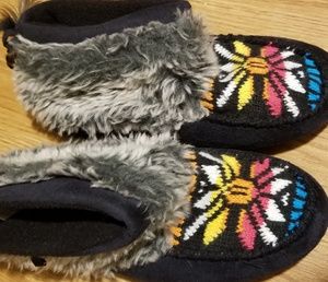 Steve madden slippers